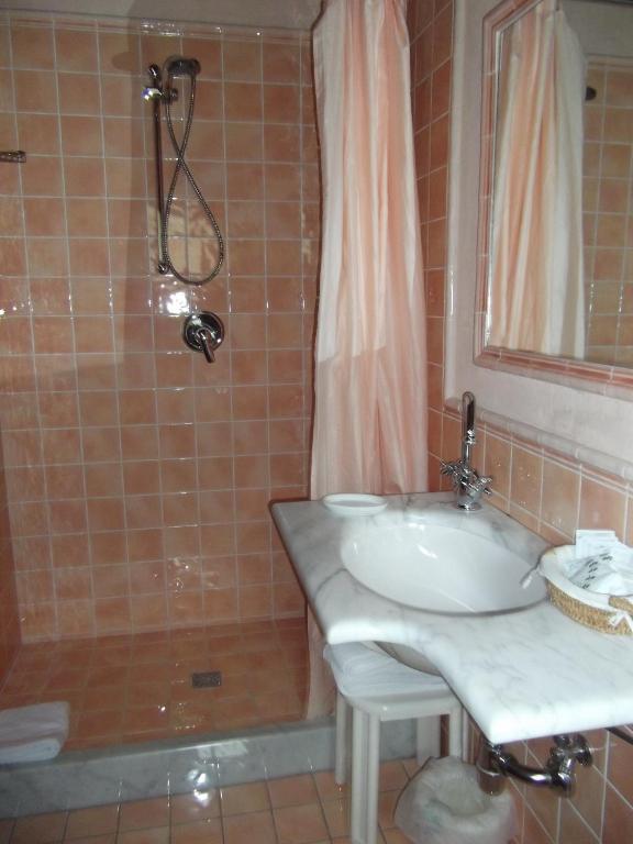L'Arcadia Guest House Pietrasanta Room photo